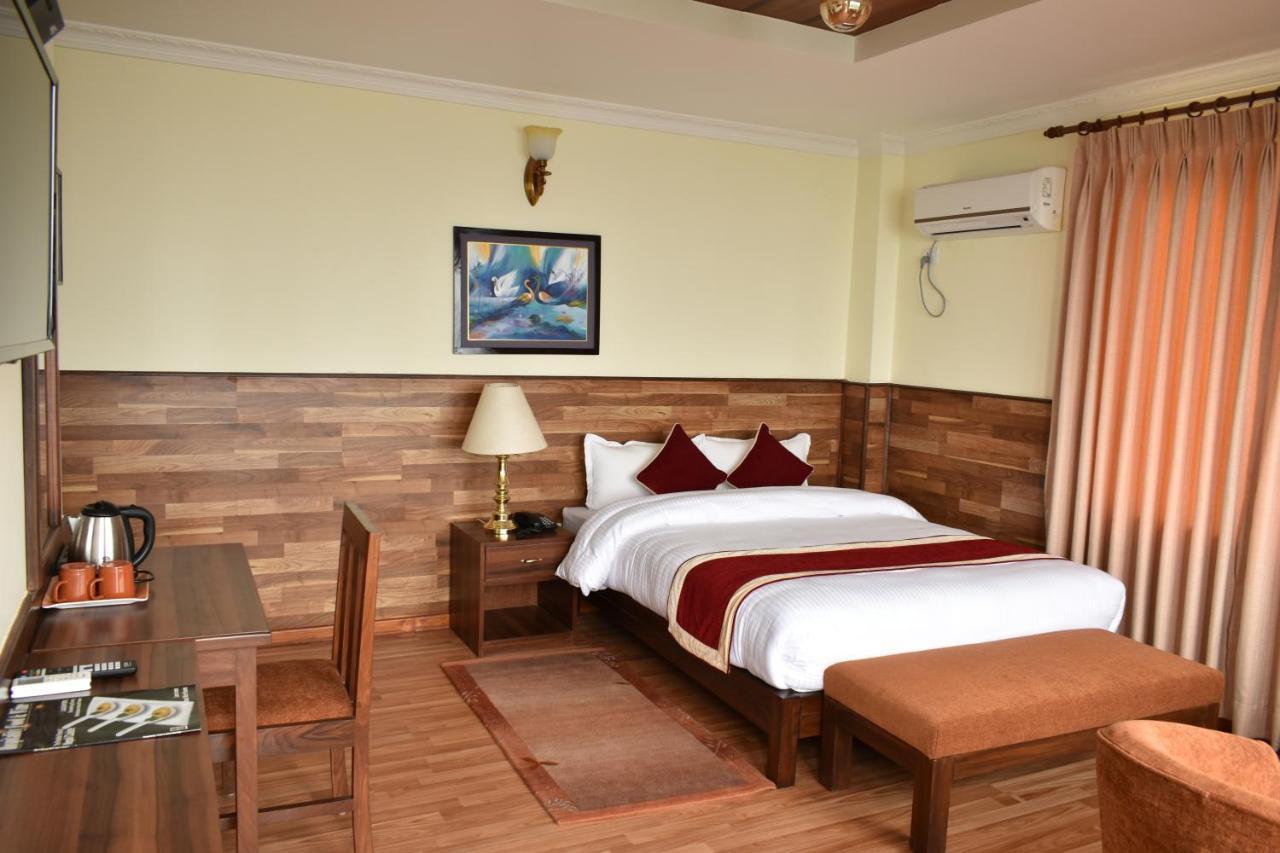 Gaia Holiday Home Dhulikhel Esterno foto