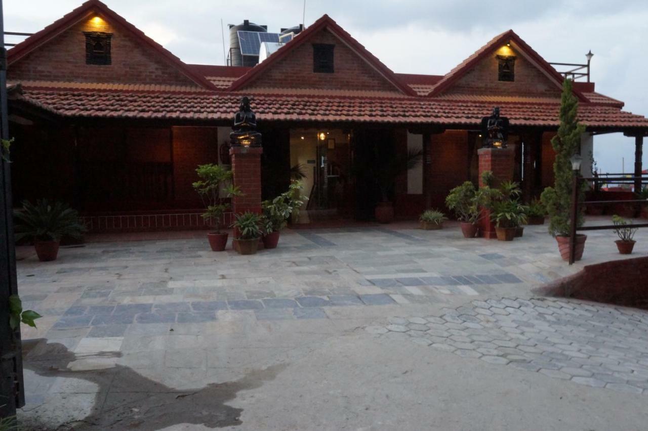 Gaia Holiday Home Dhulikhel Esterno foto
